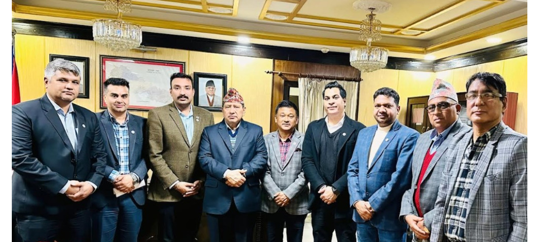 भारतीय मालवाहक सवारी साधन प्रवेशमा कडाइ गर्न व्यापारीहरूको सरकारसँग आग्रह