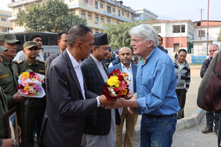 बेलायतका विकासमन्त्रीद्वारा लुम्बिनी प्रादेशिक अस्पतालको अवलोकन
