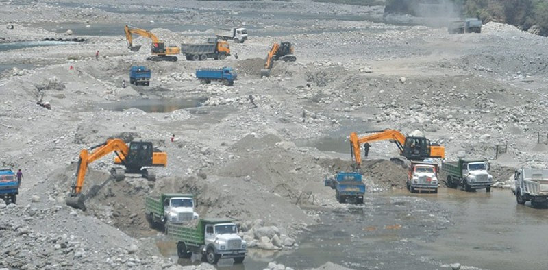 मापदण्डविपरीत सञ्चालित चार नदीजन्य उद्योग बन्द गरिने