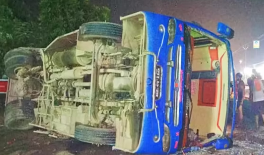 बारा जिल्ला बारागढी गाउँपालिकाबाट तीर्थयात्राका लागि गएको बस भारतको मुसरीघरारीमा दुर्घटनामा, कम्तीमा २५ घाइते