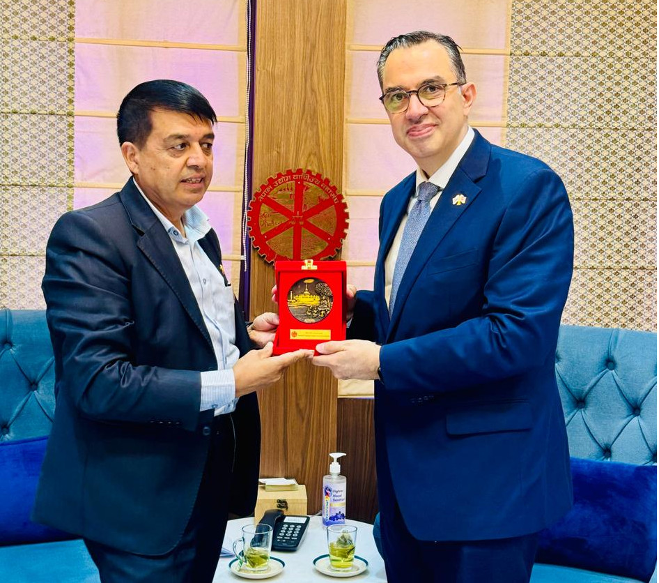 अन्तर्राष्ट्रिय वित्त निगमका दक्षिण एसियाका निर्देशक फाखौरीलाई नेपालको आर्थिक सुधारको आधार तयार भइरहेको महासंघका अध्यक्ष ढकालद्वारा जानकारी