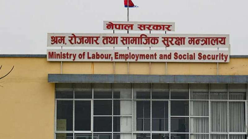 बेरोजगार व्यक्तिलाई विपद् व्यवस्थापन तथा पुनर्निर्माणमा खटाउने गरी सरकारद्वारा कार्यविधि संशोधन