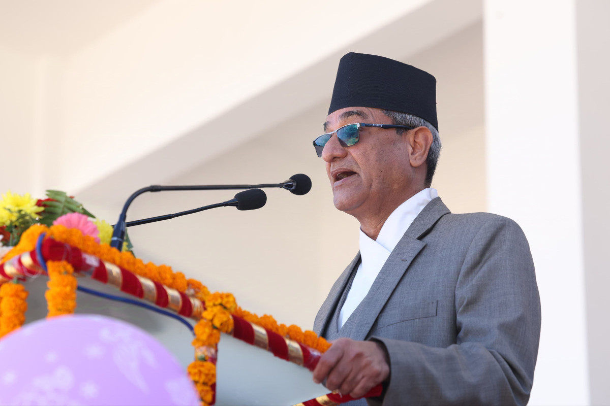 लुम्बिनी प्रदेशमा राजस्व चुहावट गर्ने तस्कर र अपराधीले चुनौती खडा गरेको गृहमन्त्री लेखकको भनाइ