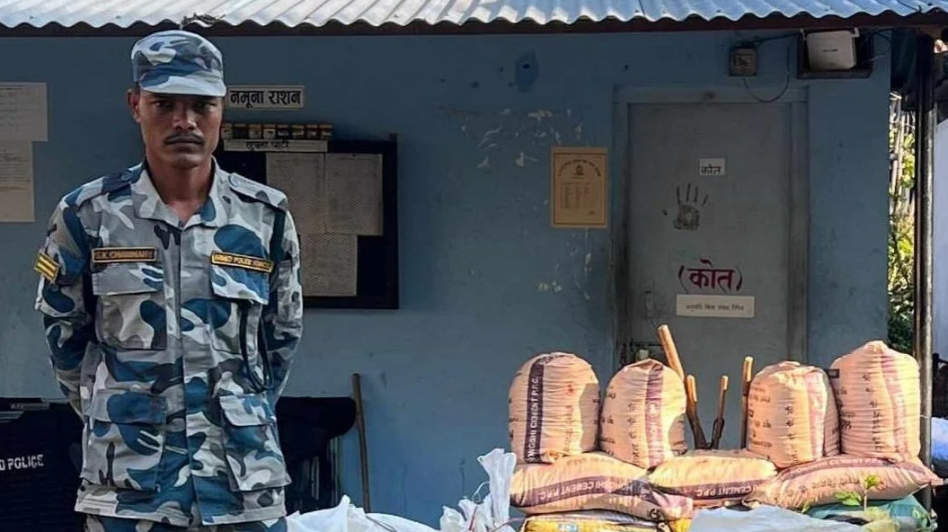 चोरी निकासी गरी ल्याउन खोजिएको लाखौँको रुद्राक्ष दाना सुनसरी सशस्त्र प्रहरीद्वारा बरामद