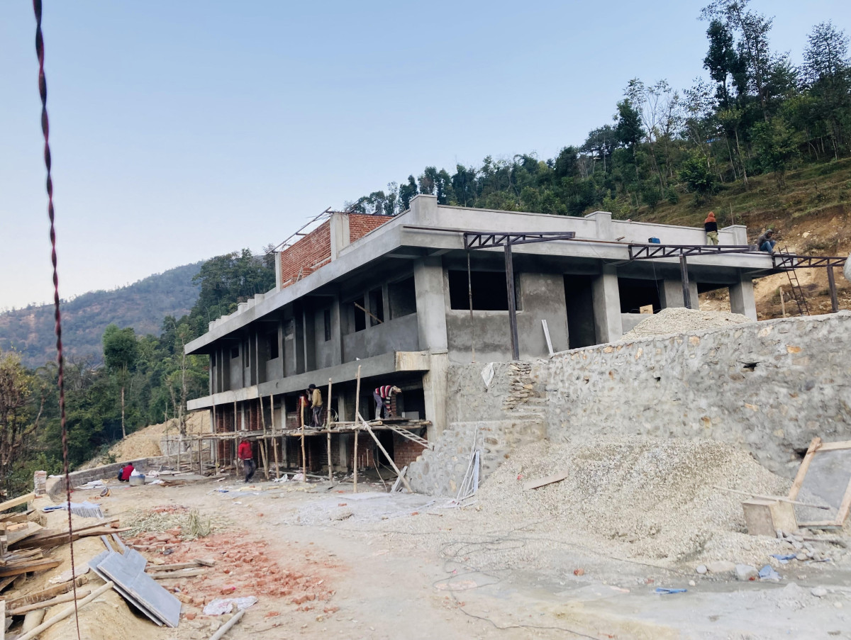 गलकोटमा  अस्पताल भवन निर्माण हुँदै
