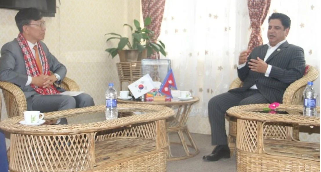 व्यापार तथा लगानी प्रबर्द्धनबारे दक्षिण कोरियाली राजदूत र उद्योग मन्त्रीबीच भेटवार्ता