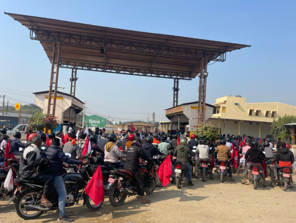 सर्लाहीको बरहथवामा ट्रयाक्टरमा मोटरसाइकल ठोक्किँदा दुई जनाको मृत्यु