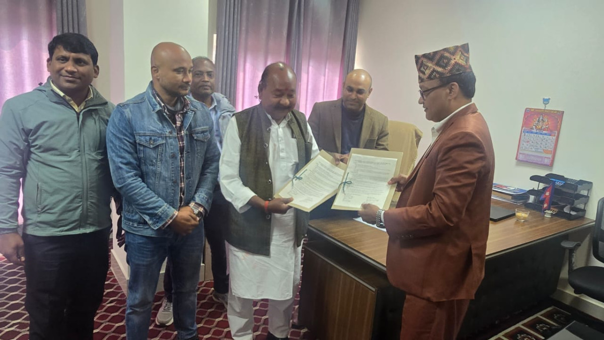 मोतियाविन्दुका बिरामीको निः शुल्क उपचार गर्दै सगरमाथा  आँखा अस्पताल