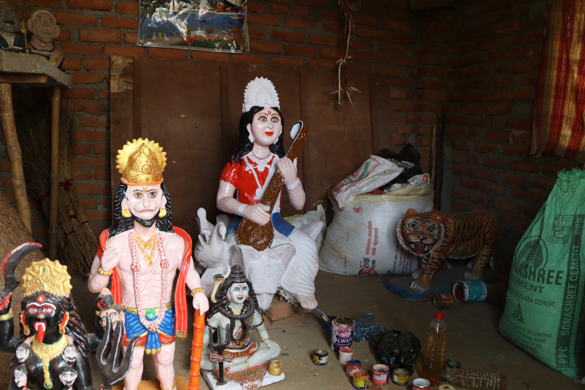 विदेशबाट फर्केपछि मूर्ति बनाउन सिकेका ‘चित्रप्रसाद’