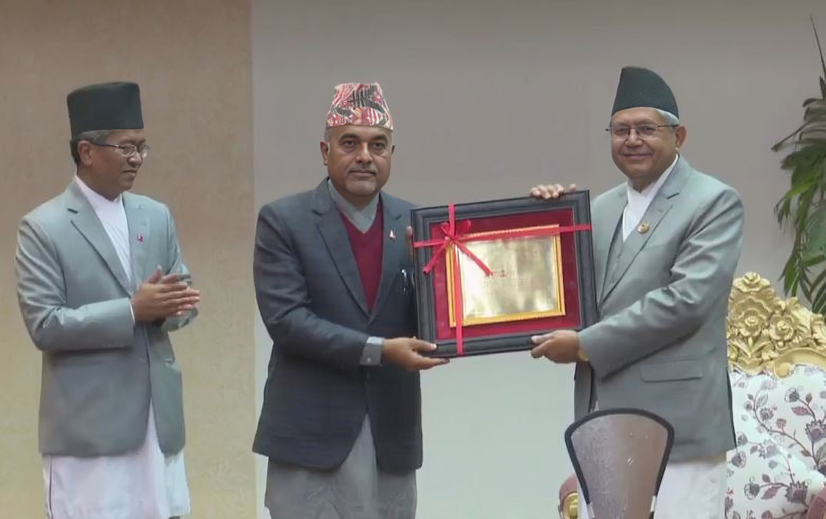 अख्तियार दुरुपयोग अनुसन्धान आयोगको ३४ औं स्थापना दिवस : सुशासन पुरस्कारबाट सुदर्शन आचार्य,रमेश धमला,टपेन्द्र कार्की र नवराज मैनाली पुरस्कृत , अन्य को को भए पुरस्कृत ?