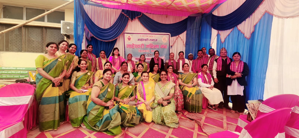 माहेश्वरी महिला मञ्च विराटनगरद्वारा कोशी अस्पताललाई ९ थान फलामका डस्विन हस्तान्तरण