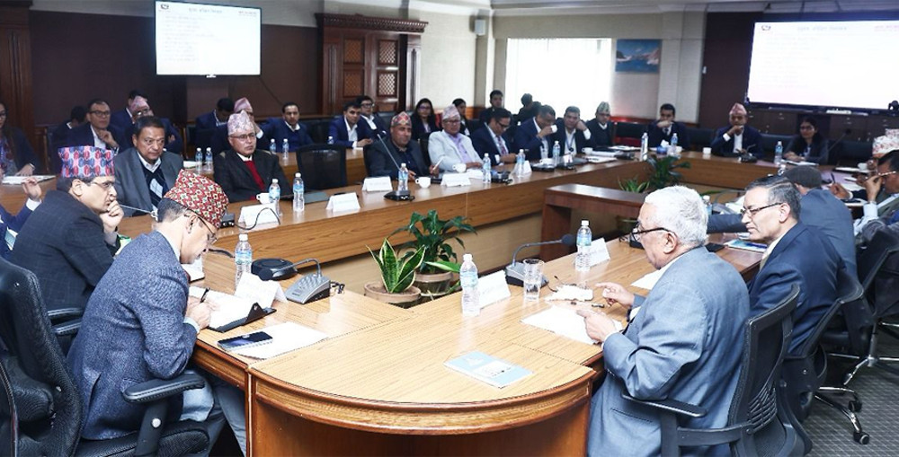 पूर्वअर्थ सचिवहरूले राजस्व परिचालनका क्षेत्रमा थप विकल्प खोज्न र अर्थतन्त्र सुधार लागि बोल्ड कदम चाल्न सुझाव