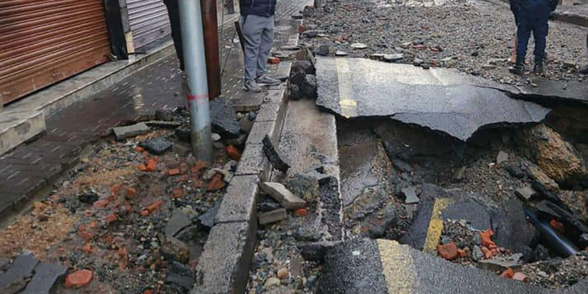 Melamchi Drinking Water pipe bursts at Thapathali, vicinity waterlogged
